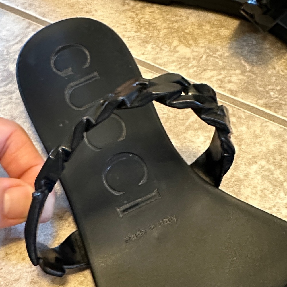 Black Women's Slippers - Picture 2 of 6